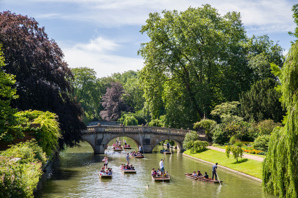 Punting-on-the-River-Cam