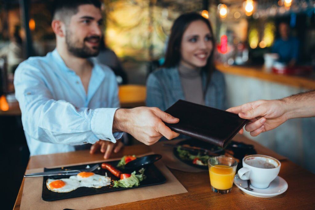Tipping-So-Common-in-the-UK-1024x683