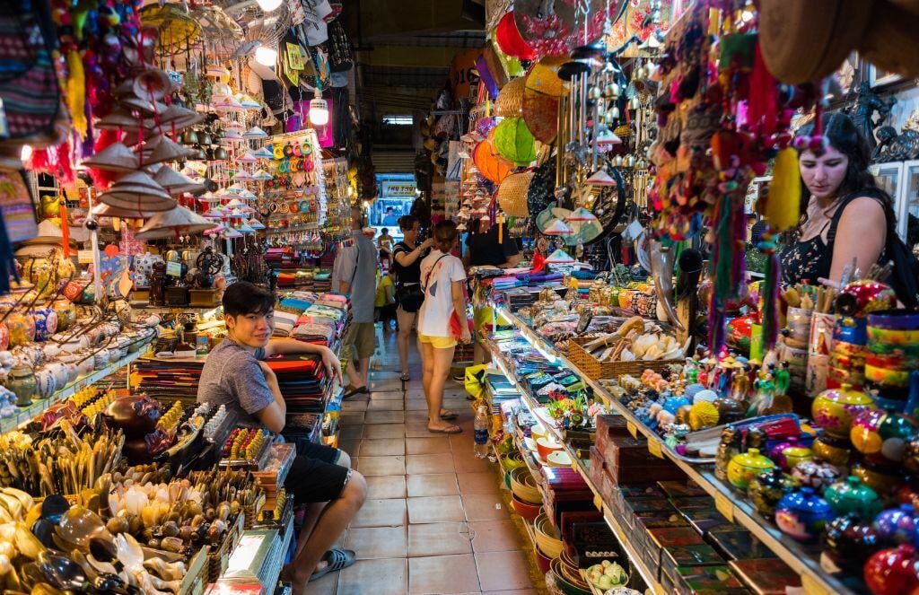 Tips-for-Shopping-in-Vietnam
