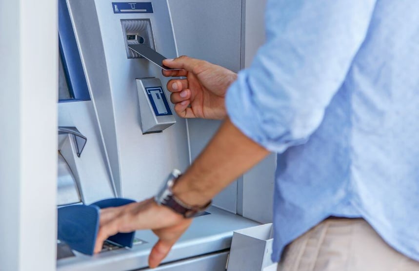 Differences-Between-French-and-Australian-ATMs