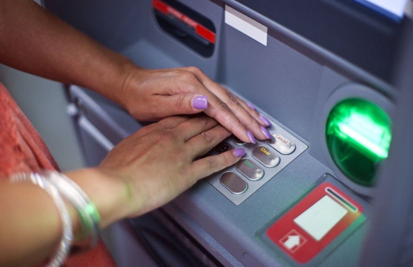 Safety-and-Security-Tips-for-Using-ATMs-in-France