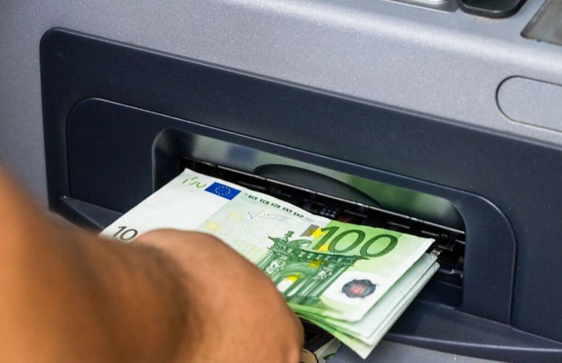 What-Are-the-ATM-Fees-and-Charges-in-France (1)