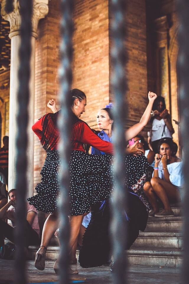 Flamenco Dancing and Tapas Tasting in Seville 