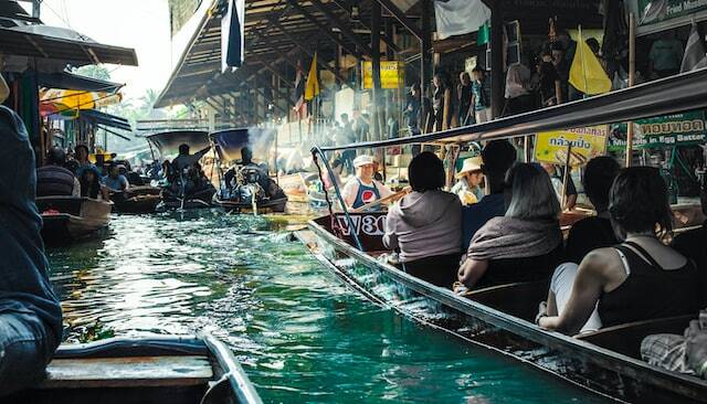 Damnoen Saduak Floating Market