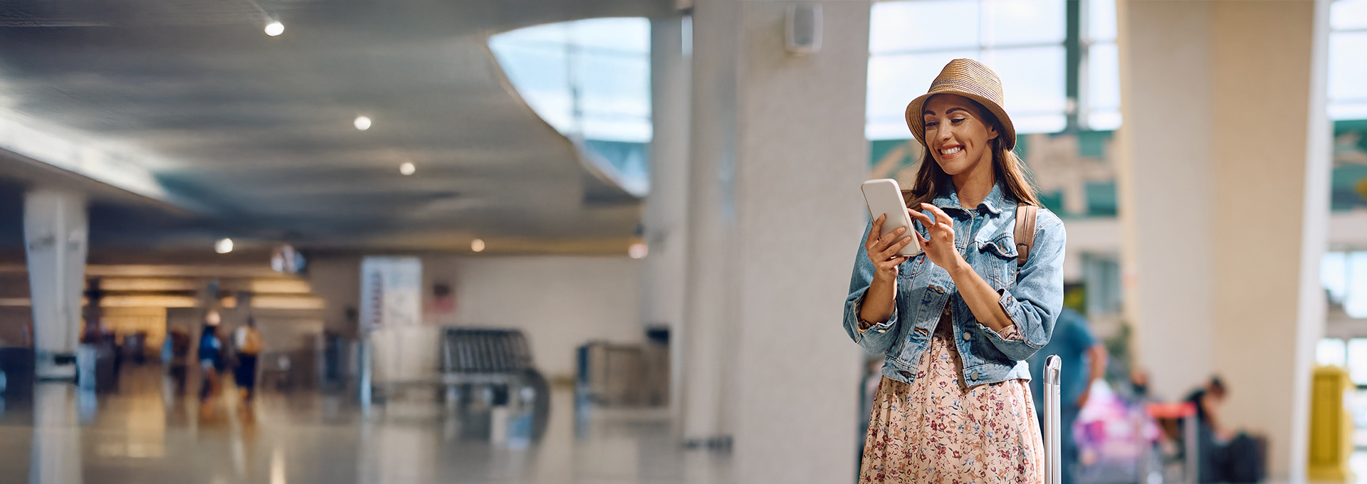 How to Avoid Common Airport Scams